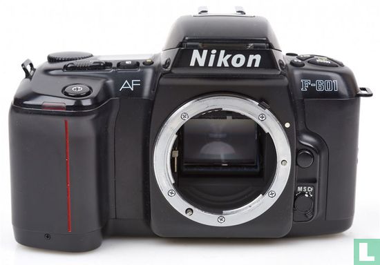 Nikon F-601 - Image 1