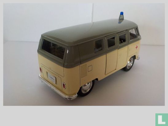 VW T1 Bus 'Krankenwagen' - Afbeelding 2