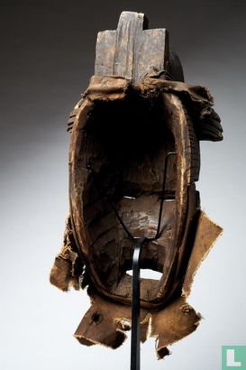 Nigerian Facemask with Nose Scarifications - Bild 3