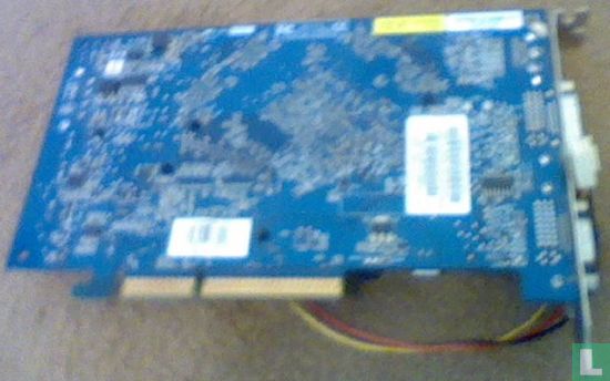 PNY (Nvidia) - GeForce 6600 GT - DDR3 128Mb - AGP - SVGA - DVI - SVideo - Bild 2