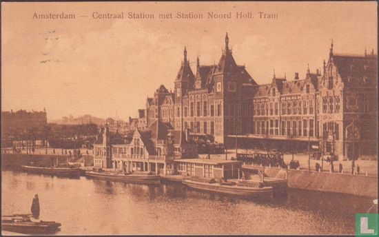 Centraal Station met Station Noord Holl. Tram