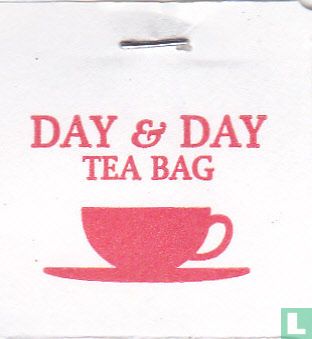 Day & Day Tea Bag  - Image 3