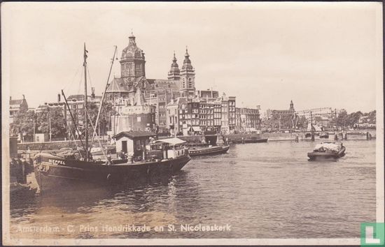 Prins Hendrikkade en St. Nicolaaskerk