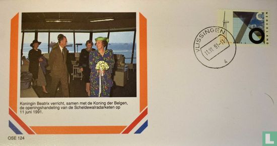 Queen Beatrix opens Scheldewalradar chain