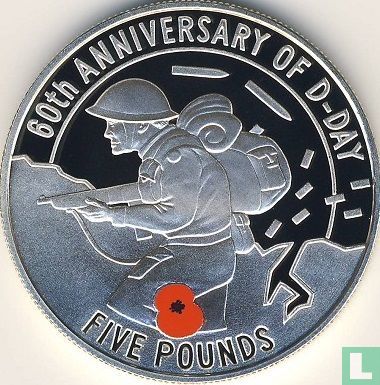 Guernesey 5 pounds 2004 (BE - argent) "60th anniversary of D-Day - Attacking soldier" - Image 2