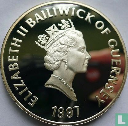 Guernsey 5 pounds 1997 (PROOF - silver) "50th Wedding anniversary of Queen Elizabeth II and Prince Philip" - Image 1