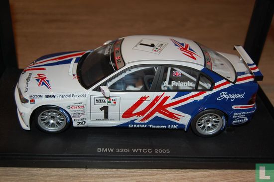 BMW 320i WTCC - Image 1