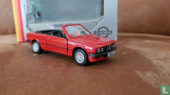BMW 325i Cabriolet - Bild 1