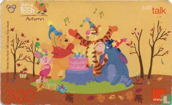 Disney Winnie the Pooh Autumn - Image 1
