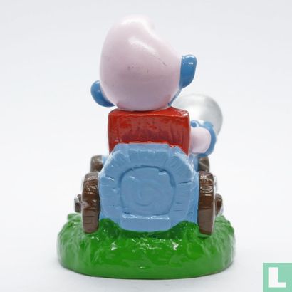 Baby smurf in car - Image 2