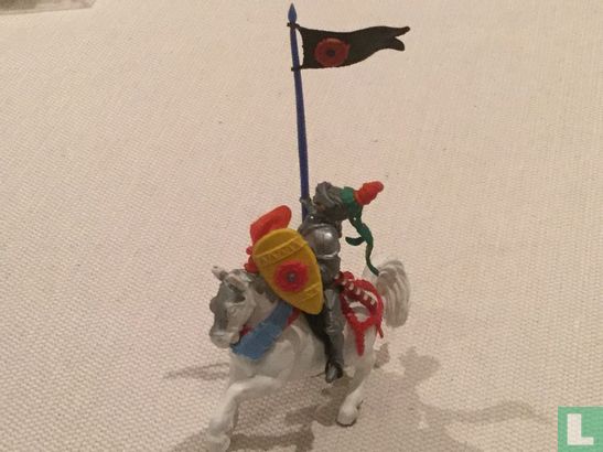 Mounted knight with standard  - Bild 2