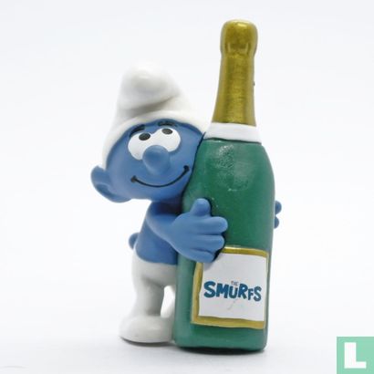 Smurf met fles  - Afbeelding 1