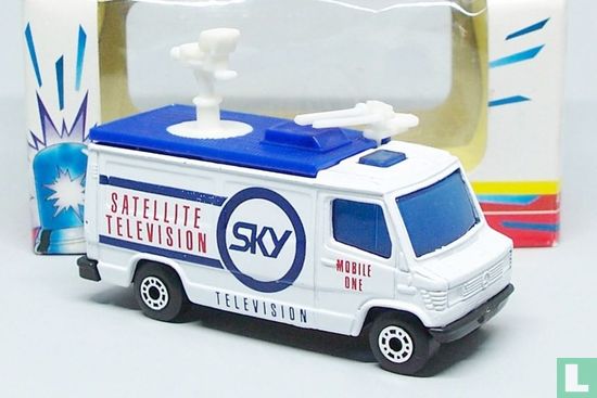TV News Truck Sky Satellite Television - Afbeelding 1