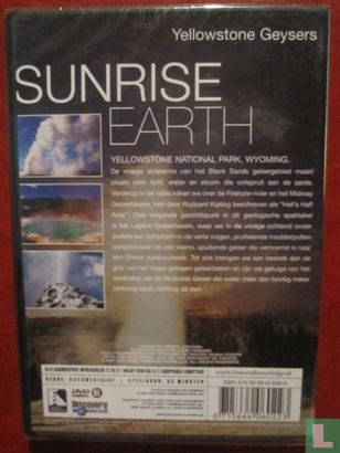 Sunrise Earth - yellowstone geysers - Afbeelding 2