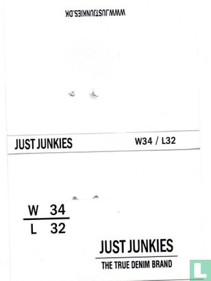 Just Junkies  - Bild 1