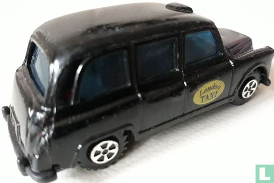 London taxi - Image 2