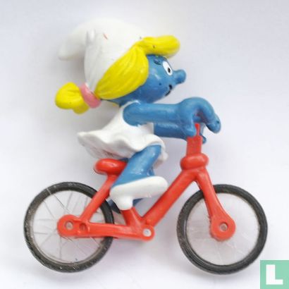 Smurfette on bike  - Image 1