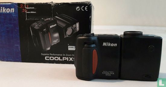 Nikon Coolpix 950 - Image 1