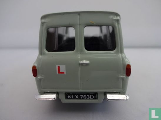 Ford 307E 7cwt Anglia Van - London Country - Afbeelding 2
