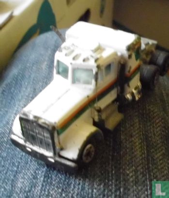 Peterbilt 359 - Image 2