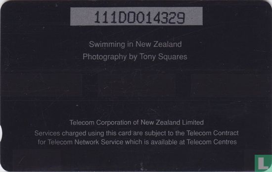 Swimming in New Zealand - Afbeelding 2