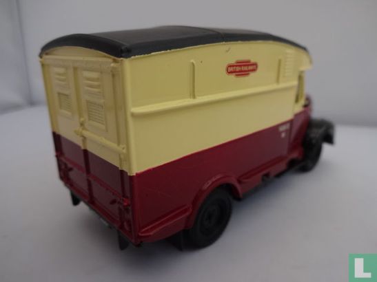Morris Commercial Van - British Railways - Afbeelding 2