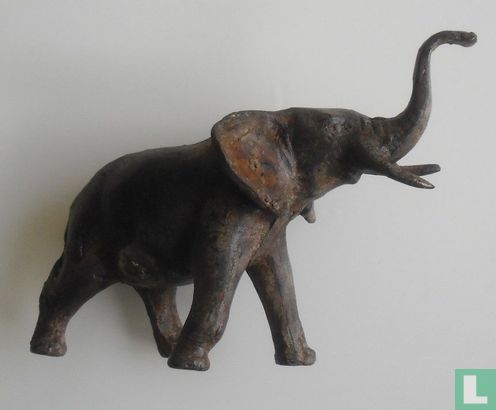 African Elephant - Image 2
