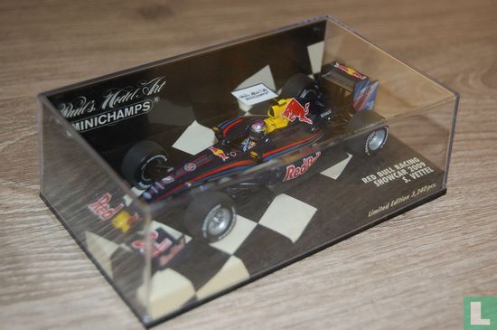 Red Bull Racing Showcar 2009 - Afbeelding 2