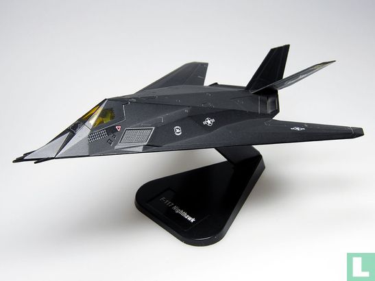 Lockheed Martin F-117 Nighthawk - Bild 2