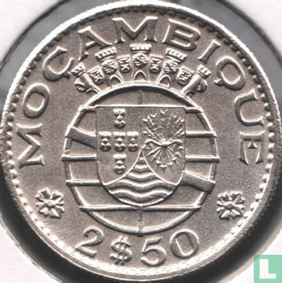 Mozambique 2½ escudos 1965 - Image 2