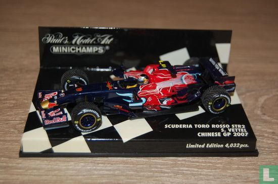 Scuderia Toro Rosso STR2 - Image 1