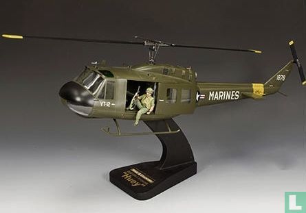 Bell Helicopter UHI 'HUEY' - Vietnam War - Image 2