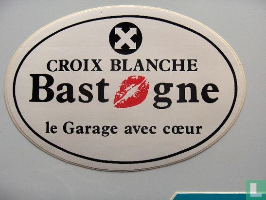 Croix Blanche Bastogne le garage avec coeur