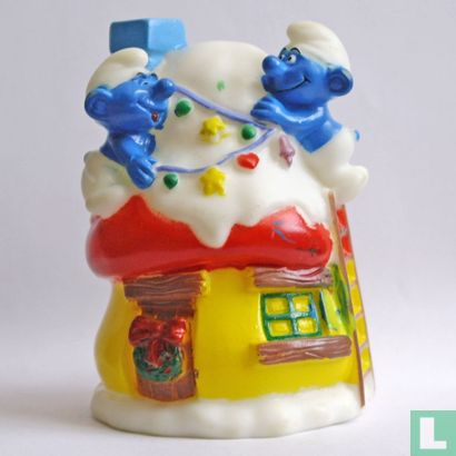 Two Smurfs on roof   - Image 1