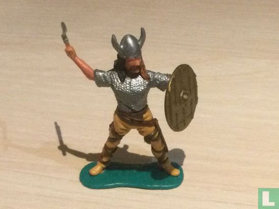 Viking with axe and shield  - Image 1