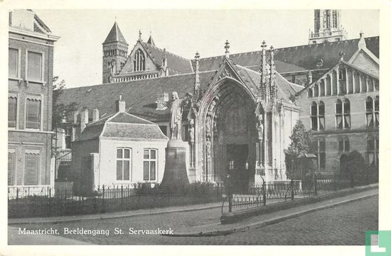 Maastricht ingang Sint Servaas kerk met H. Hart beeld - Afbeelding 1