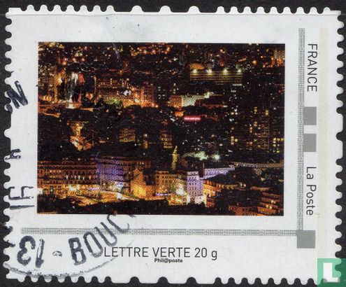 Marseille bij nacht