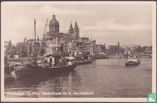 Prins Hendrikkade en St. Nicolaaskerk 