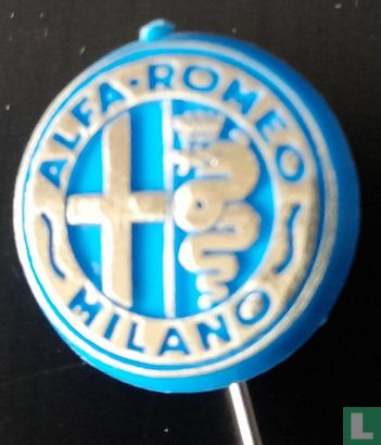 Alfa Romeo Milano (goud op blauw)