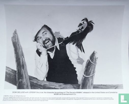 Dom Deluise with Keremy the crow
