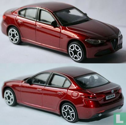 Alfa Romeo Giulia - Image 2