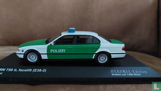 BMW 750 iL Facelift (E38-2) 'Polizei' - Afbeelding 2