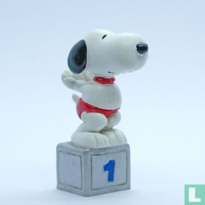 Snoopy als zwemmer op startblok 1 - Afbeelding 1