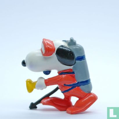 Snoopy als duiker met harpoen en lamp - Afbeelding 3