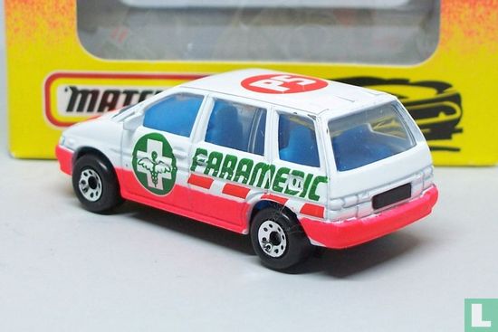 Nissan Prairie 'Paramedic' - Afbeelding 2