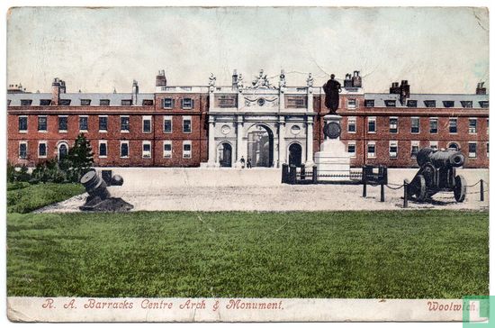 R.A. Barracks Centre Arch & Monument, Woolwich - Bild 1