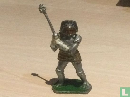 Knight with club - Image 1