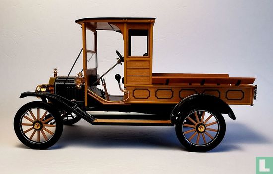 Ford Model T Pickup - Image 3