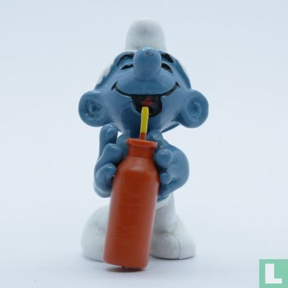 Schlumpf mit Flasche - Bild 1