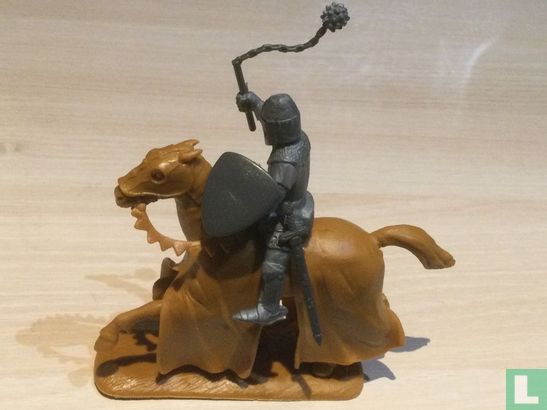Knight with morning star on horseback - Image 2